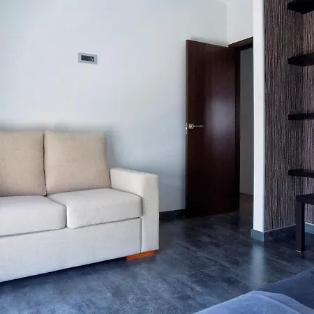 Designer Haus Mit Beheiztem Pool 度假居 *