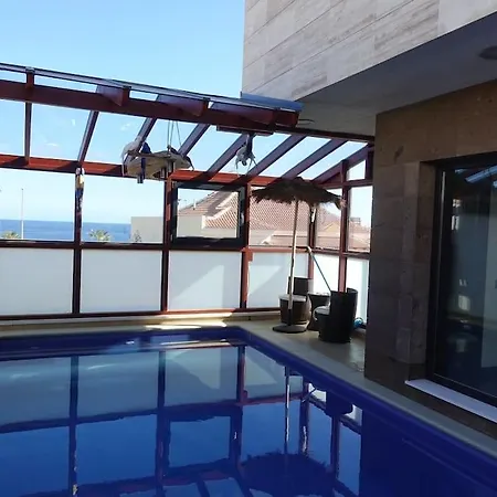 Designer Haus Mit Beheiztem Pool *