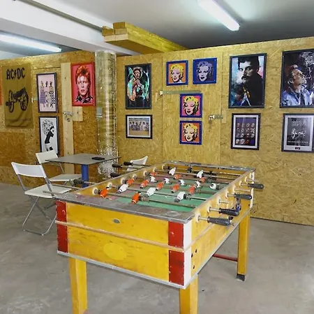 Designer Haus Mit Beheiztem Pool